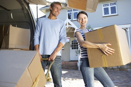 Family home moving day support in Merton